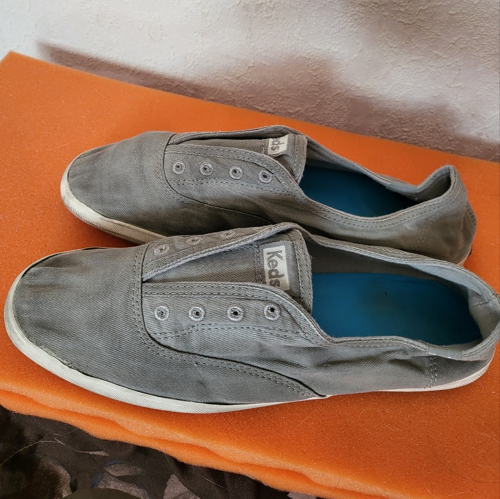 KEDS Canvas Flat Light Green Tennis Shoes Size 10 - Picture 3 of 7